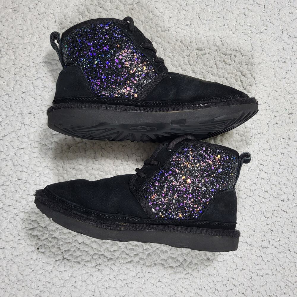UGG Kids Neumel Cosmos black suede chukka boots size 3